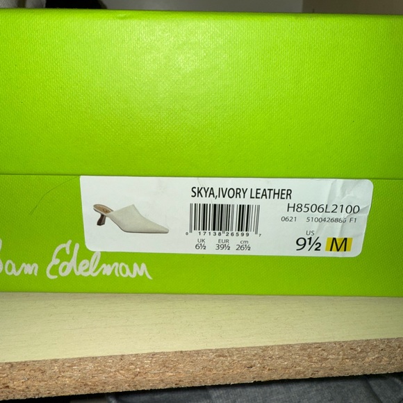 New in box Sam Edelman Skya heeled mules size 9.5 - Picture 2 of 2